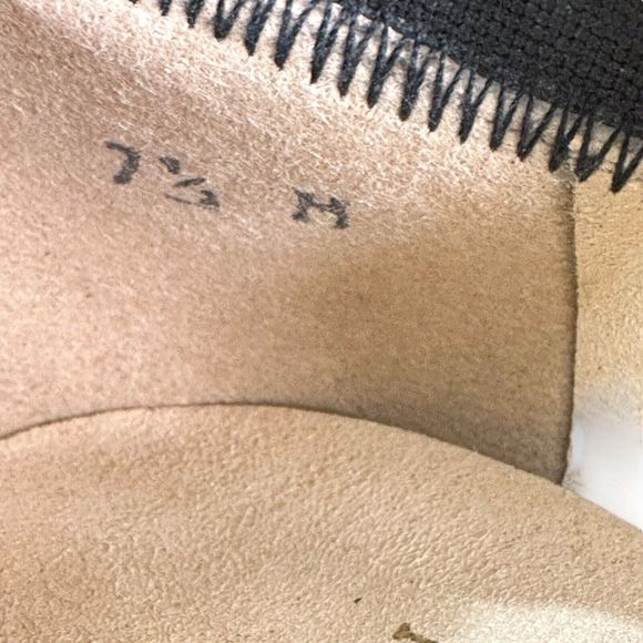 Stuart Weitzman Pumps High Heel Womens Size 7.5 Tan Nude Black Retro Color Block - Picture 10 of 10